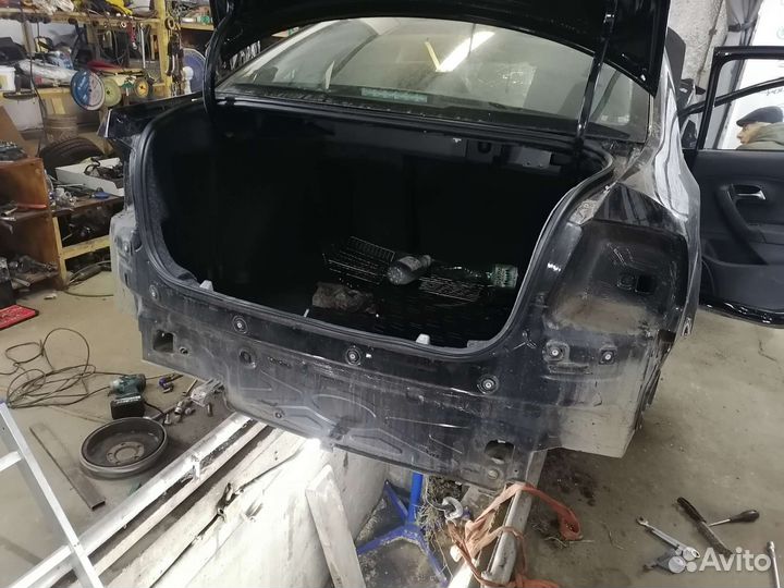 Задняя часть кузова крыло Фольксваген поло