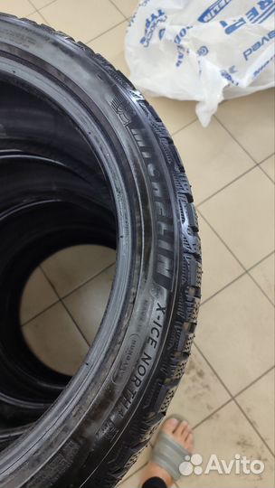 Michelin X-Ice North 4 235/40 R18