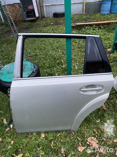 Дверь на Subaru Outback