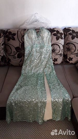 Шикарное вечернее платье