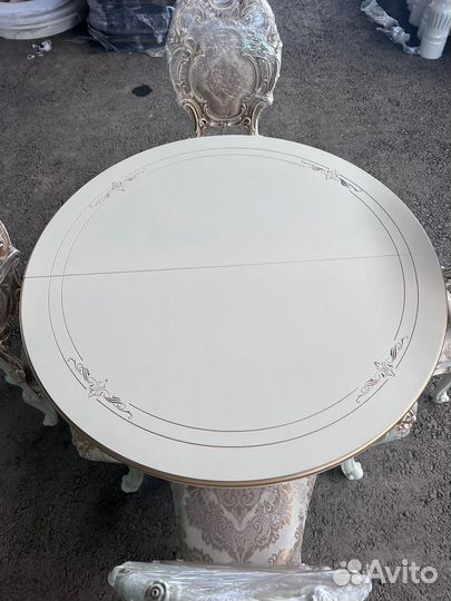 Стол и Стулья