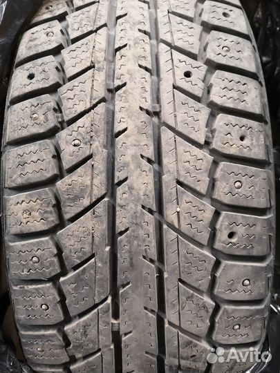 Headway HW501 215/60 R16 95T