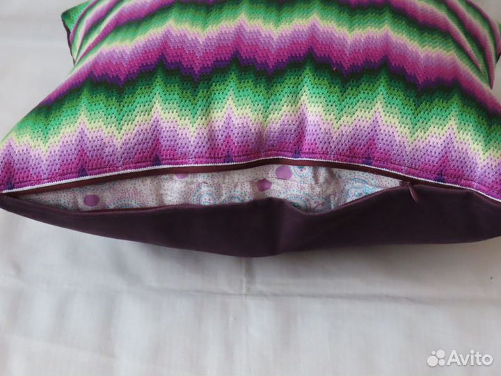 Новая Подушка вышитая