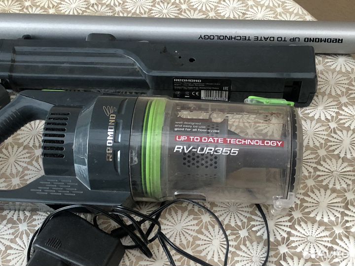 Пылесос на запчасти Redmond