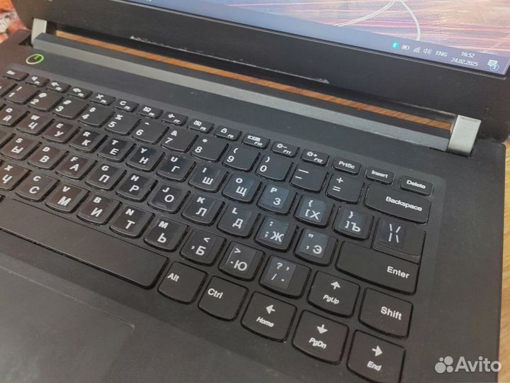 Игровой ноутбук Lenovo с 14 дюймами и SSD240