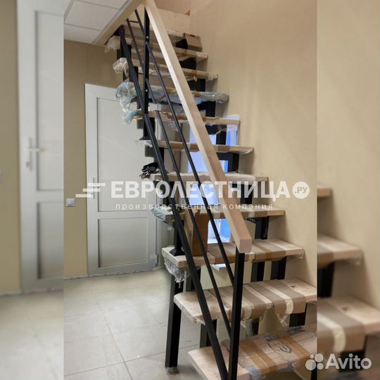Лестница в коттедж