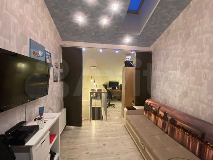 4-к. квартира, 90 м², 8/9 эт.