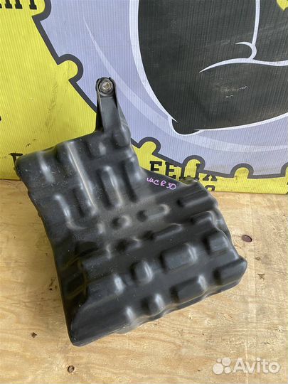 Резонатор воздушного фильтра Toyota Estima (MCR30