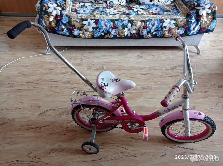 Детский велосипед с родительской ручкой бу