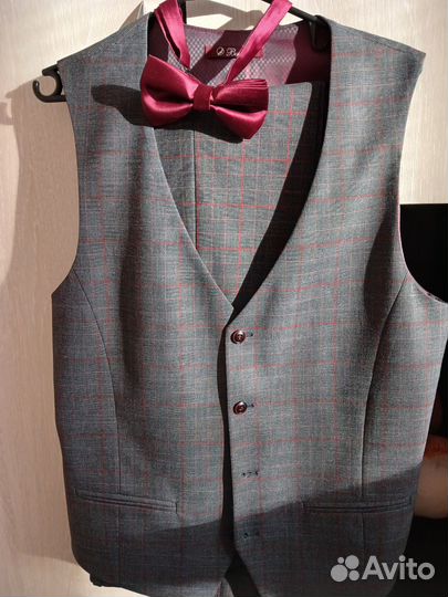 Костюм тройка мужской