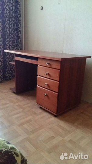 Стол
