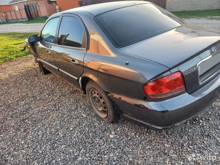 Hyundai Sonata 2.0 МТ, 2005, битый, 1 700 км