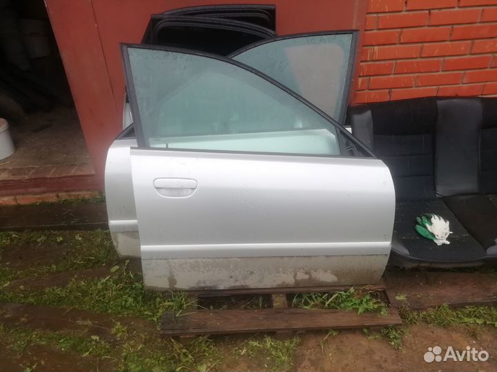 Дверь передняя правая Audi A4 B5 американец рест
