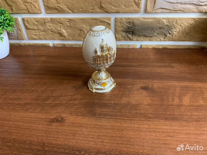 Яйцо-шкатулка в стиле Фаберже