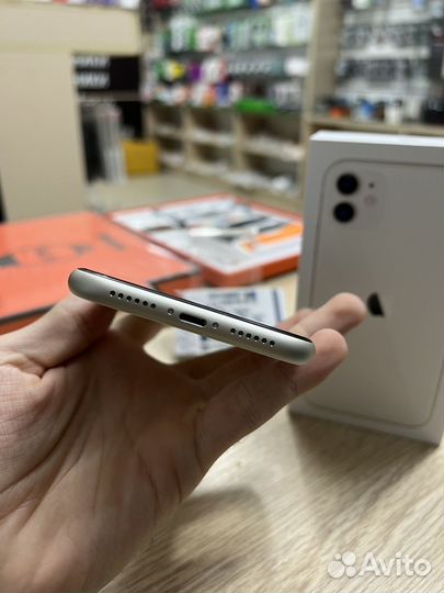 iPhone 11, 128 ГБ