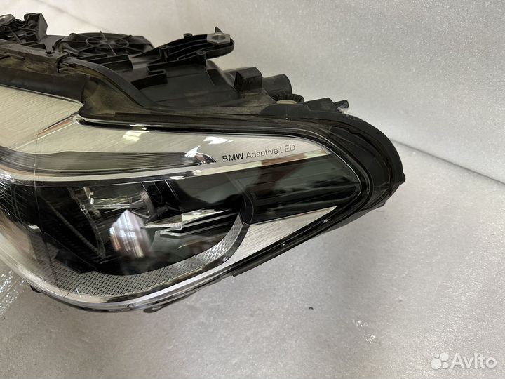 Передняя фара BMW G30 LED Adaptive левая