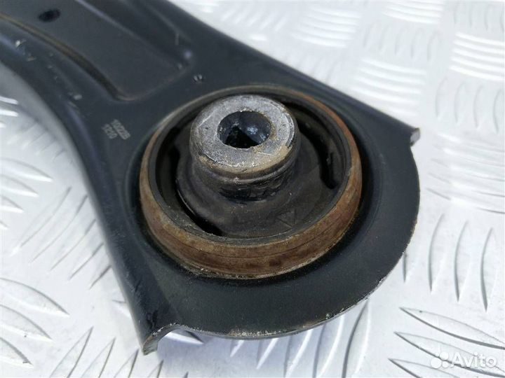 Рычаг передний левый Skoda Superb