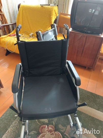 Инвалидная коляска складная KY