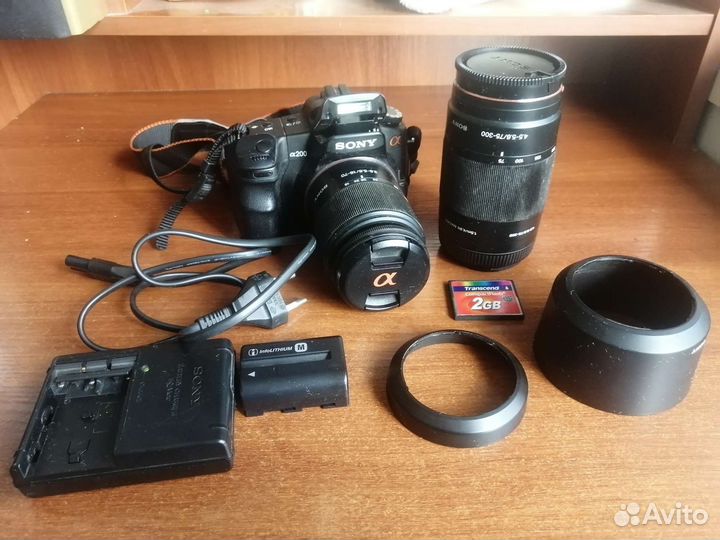 Зеркальный фотоаппарат Sony Alpha 200