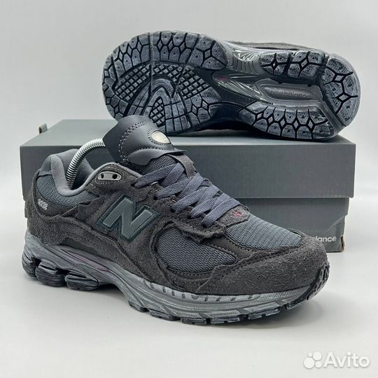 Кроссовки мужские New Balance 2002R