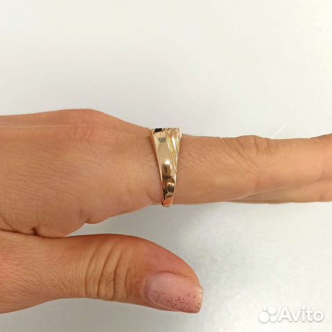 Золотое кольцо с эмалью печатка 19.5 размер
