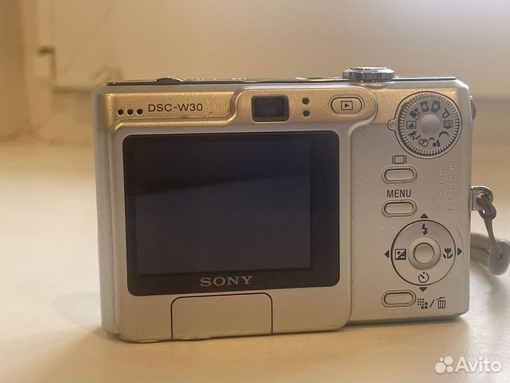 Цифровой фотоаппарат sony cyber shot dsc -w30