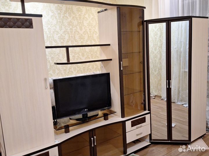 Продам горку с угловым шкафом