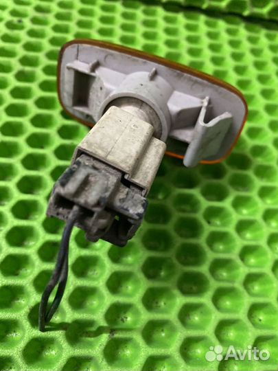 Повторитель на крыло Nissan Primera (WP11) II рест