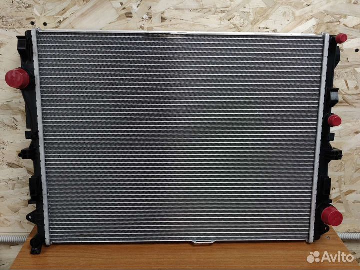 Радиатор охлаждения Мерседес E213 E238 0995008800