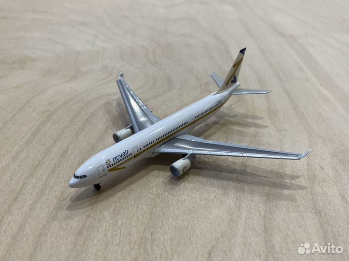 Самолёт в коробке Airbus A330-200 