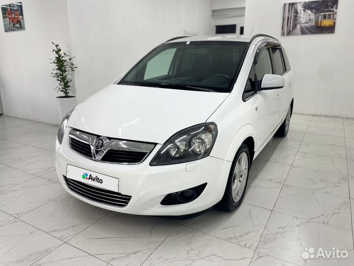 Zafira 2011 панорамная