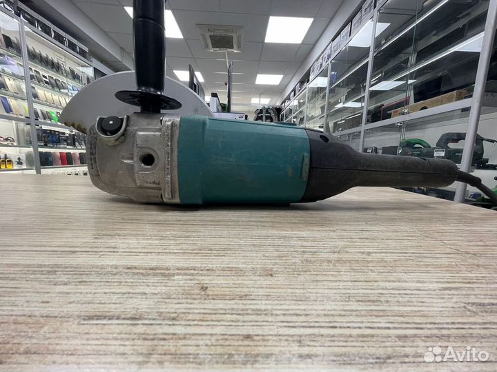 Ушм Makita 9069,230