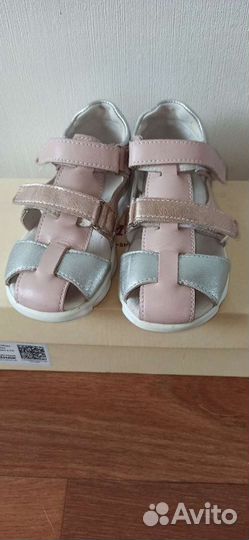 Сандали для девочки Юничел