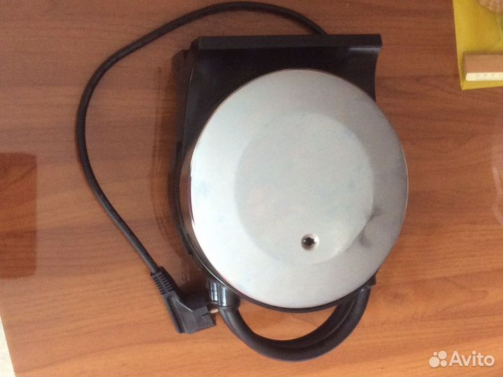 Электрическая вафельница