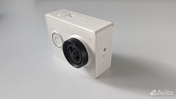 Экшин камера Xiaomi Yi