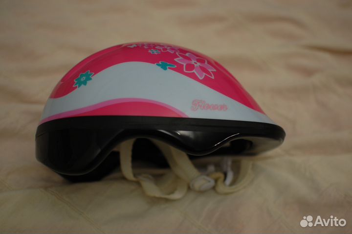 Шлем для роликовых коньков и велосипеда
