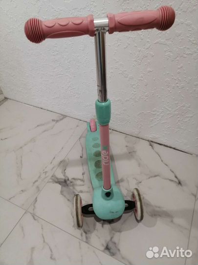 Самокат детский трехколесный