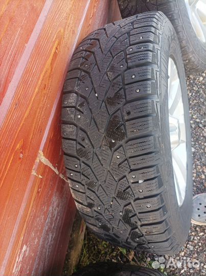Gislaved NordFrost 100 SUV 215/65 R16