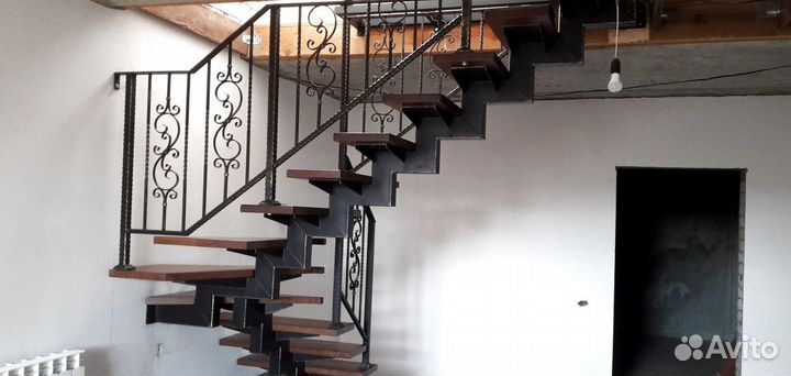 Лестницы г-образные