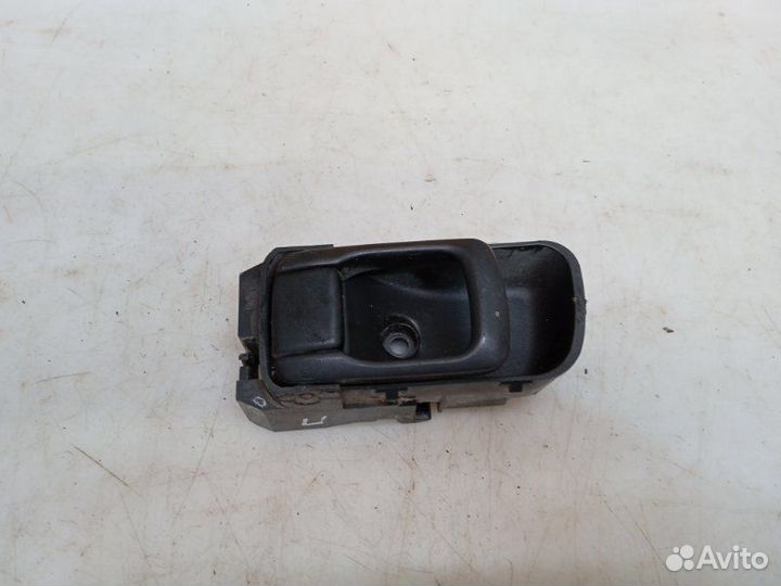 Ручка двери внутренняя правая Nissan Primera P11