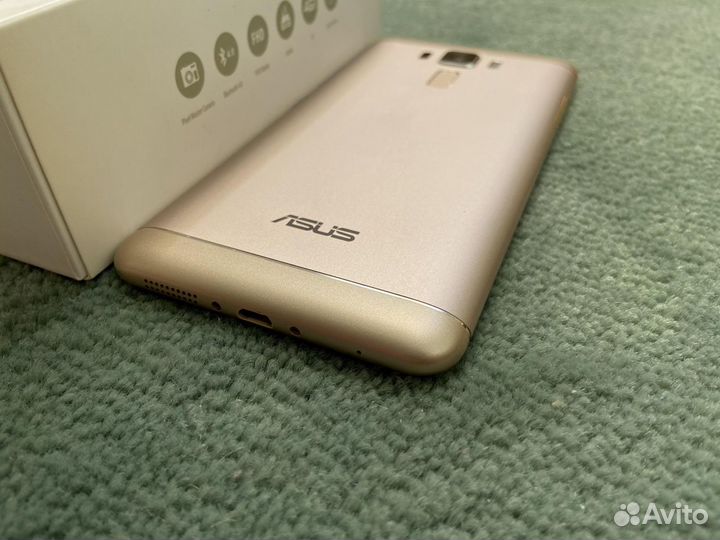 ASUS ZenFone 3 Laser ZC551KL, 2/32 ГБ