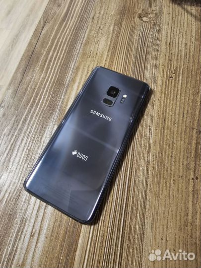 Samsung Galaxy S9, 4/128 ГБ