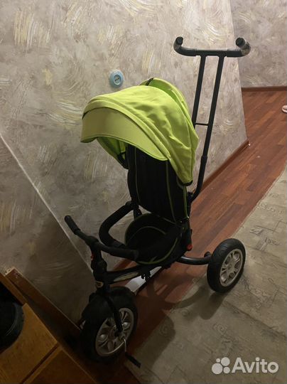 Детский велосипед с ручкой