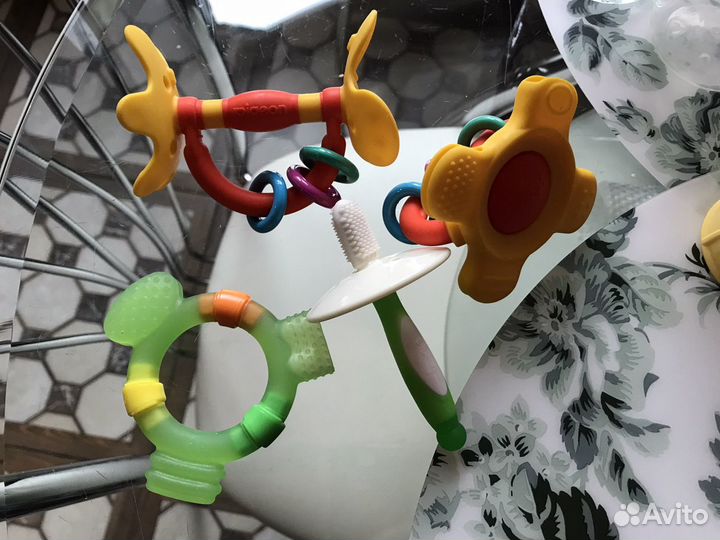 Бутылочки и поильники для малышей