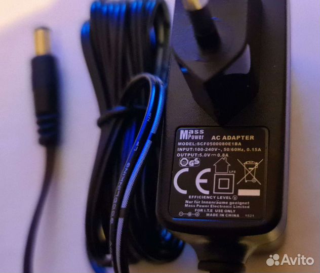 Блок питания 5v,0.8a новый