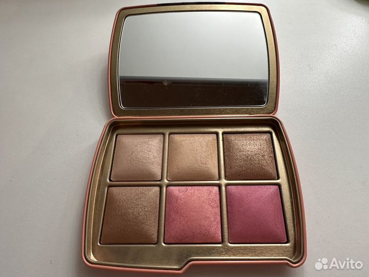 Hourglass - Ambient (Elephant слон) бу