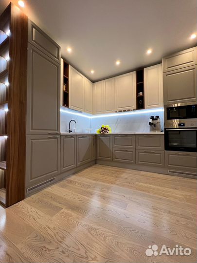 Кухня на заказ с доводчиками в Челябинске