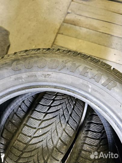 Goodyear UltraGrip Ice 2 215/55 R16 97T