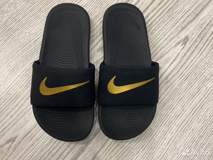 Сланцы nike