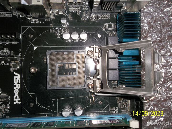 Asrock B85 core I5-4460 RAM8GB